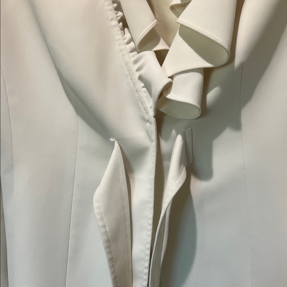 Anne Klein Elegant Cream Ruffle Jacket with front tie Excellent Condition Size 8 - Picture 5 of 8